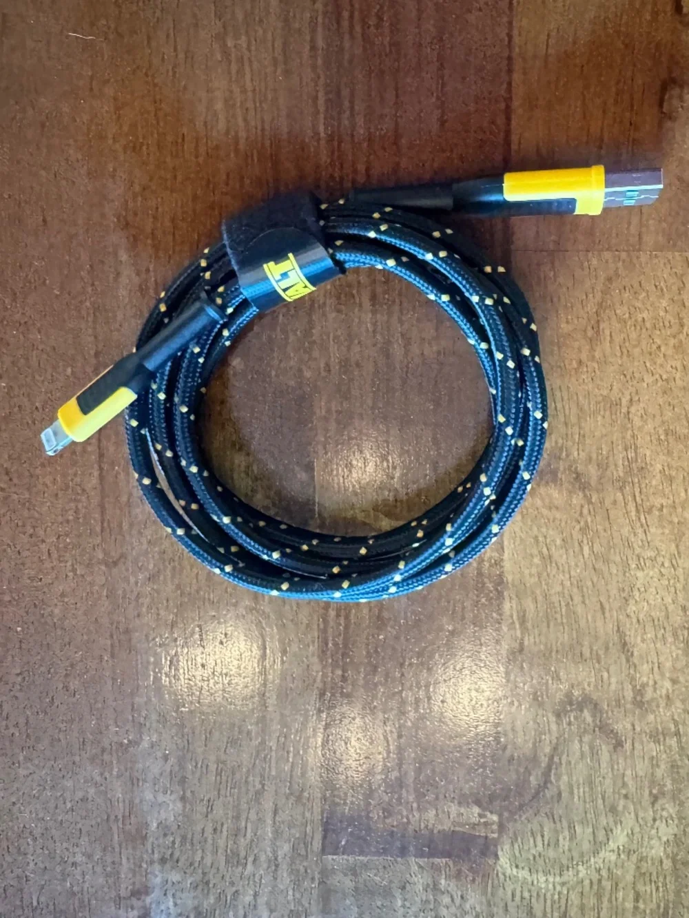 DeWalt Charging Cable Lightning to USB Cable 6 Ft